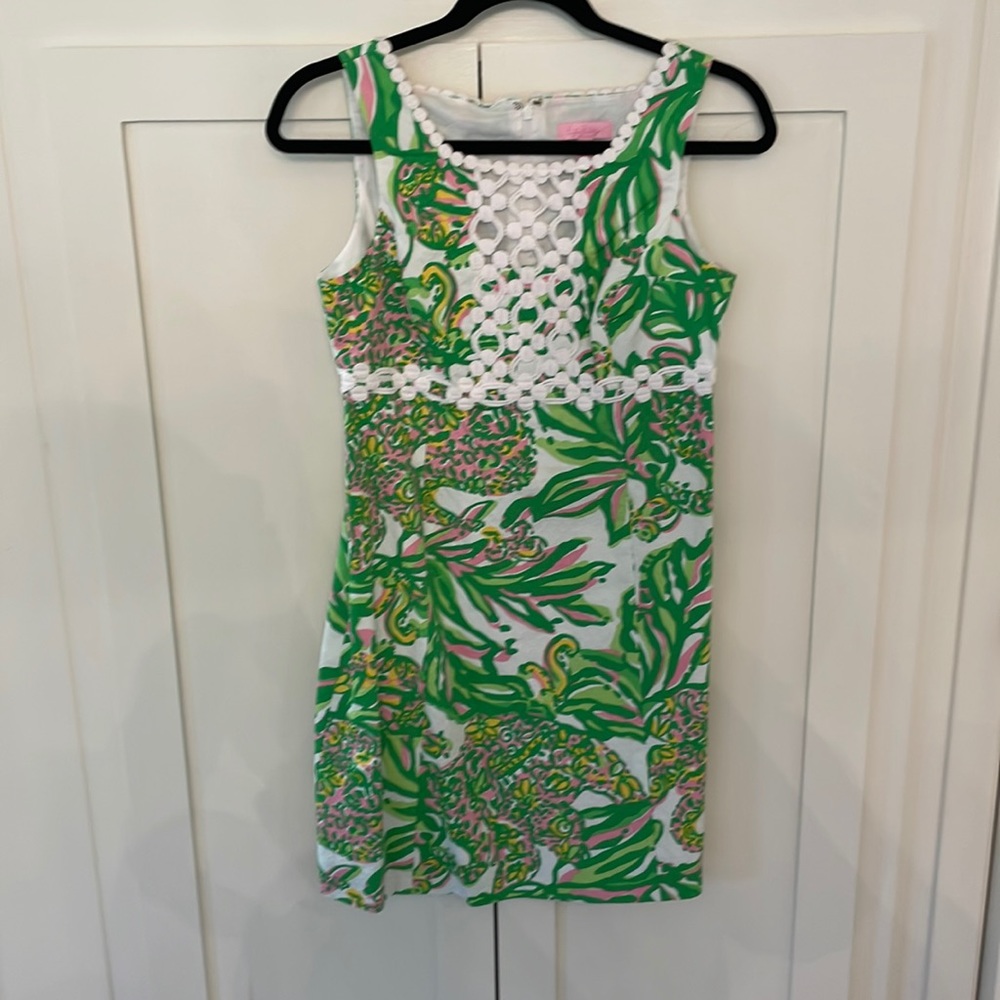 Darling Lilly dress! Like new and is precious on!!